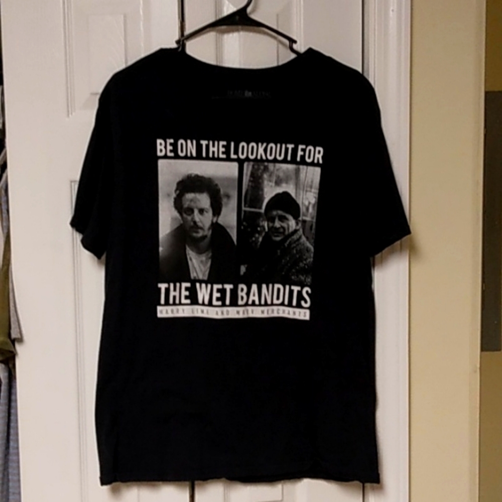 EUC Home Alone T Shirt